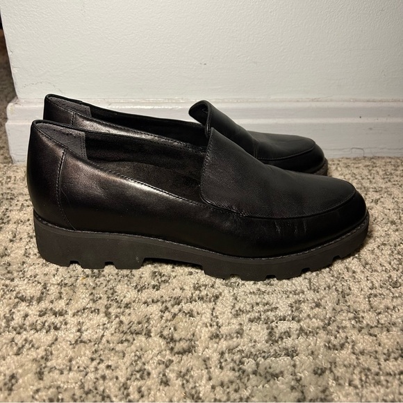Vionic Black Kensley Leather Slip-On Lug Sole Platform Loafers Size 7 - Picture 1 of 10